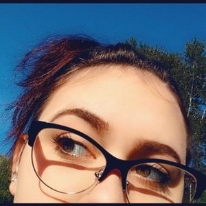 Meet your Posher, Lacey